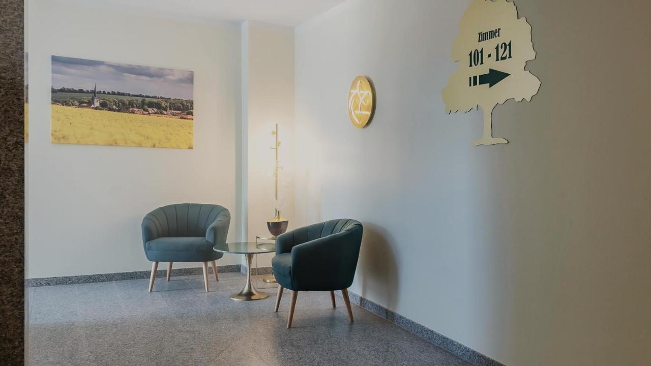 Hotel Eichengrund Cochstedt à Hecklingen  Extérieur photo