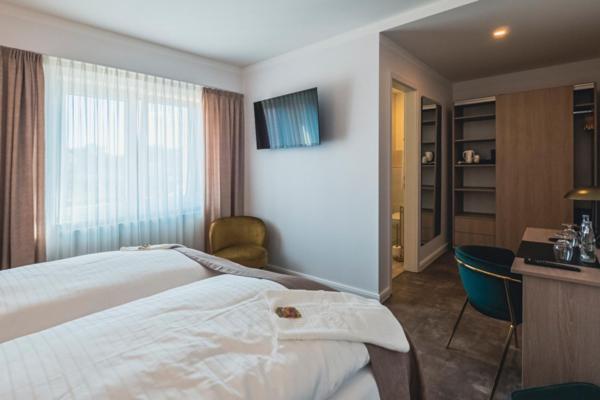 Hotel Eichengrund Cochstedt à Hecklingen  Extérieur photo