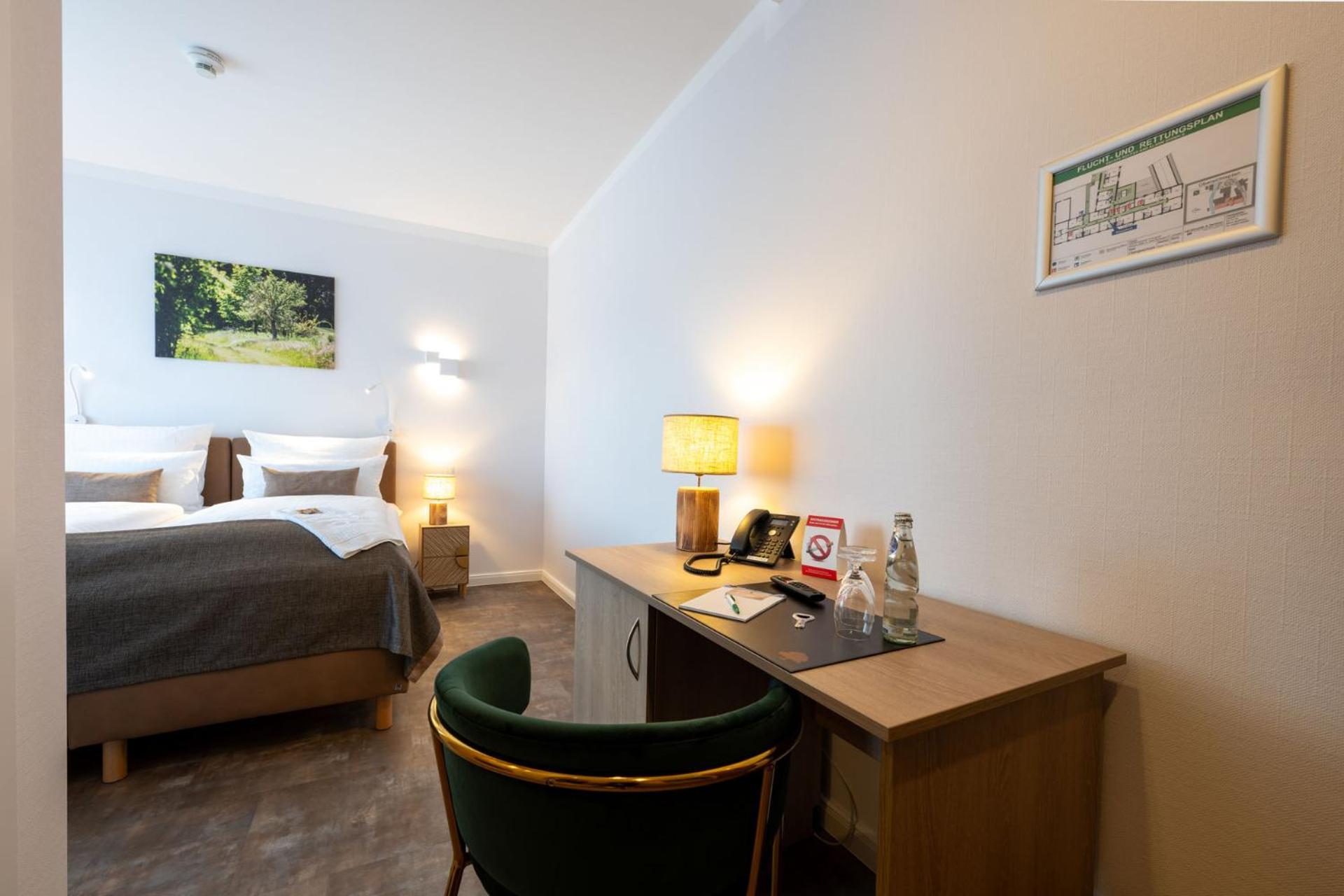 Hotel Eichengrund Cochstedt à Hecklingen  Extérieur photo